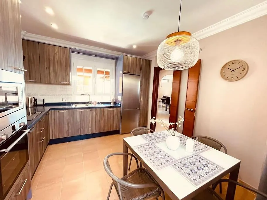 Hébergement de vacances Sunny Island Villa N 6 In Los Cristianos, Tenerife Arona